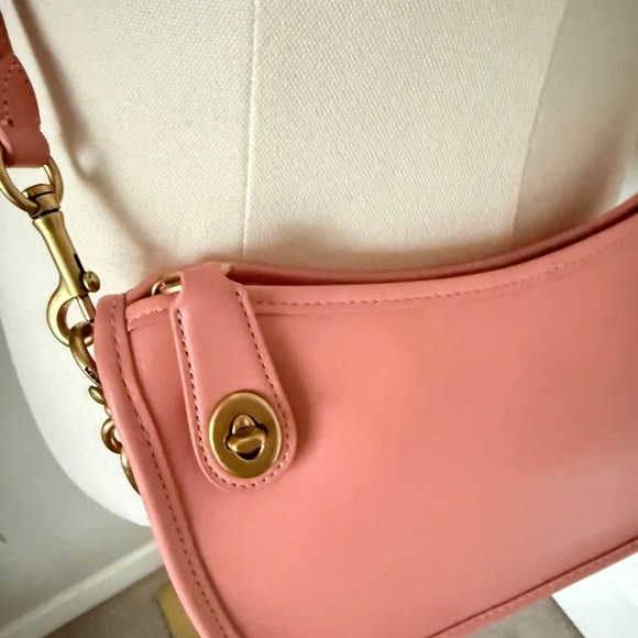 Coach Swinger Bag With Chain in Candy Pink and Brass (NWOT) - Picture 4 of 14